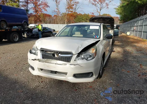 2014 Subaru Legacy 2.5I z USA, uszkodzony, nr VIN 4S3BMBA65E3020407
